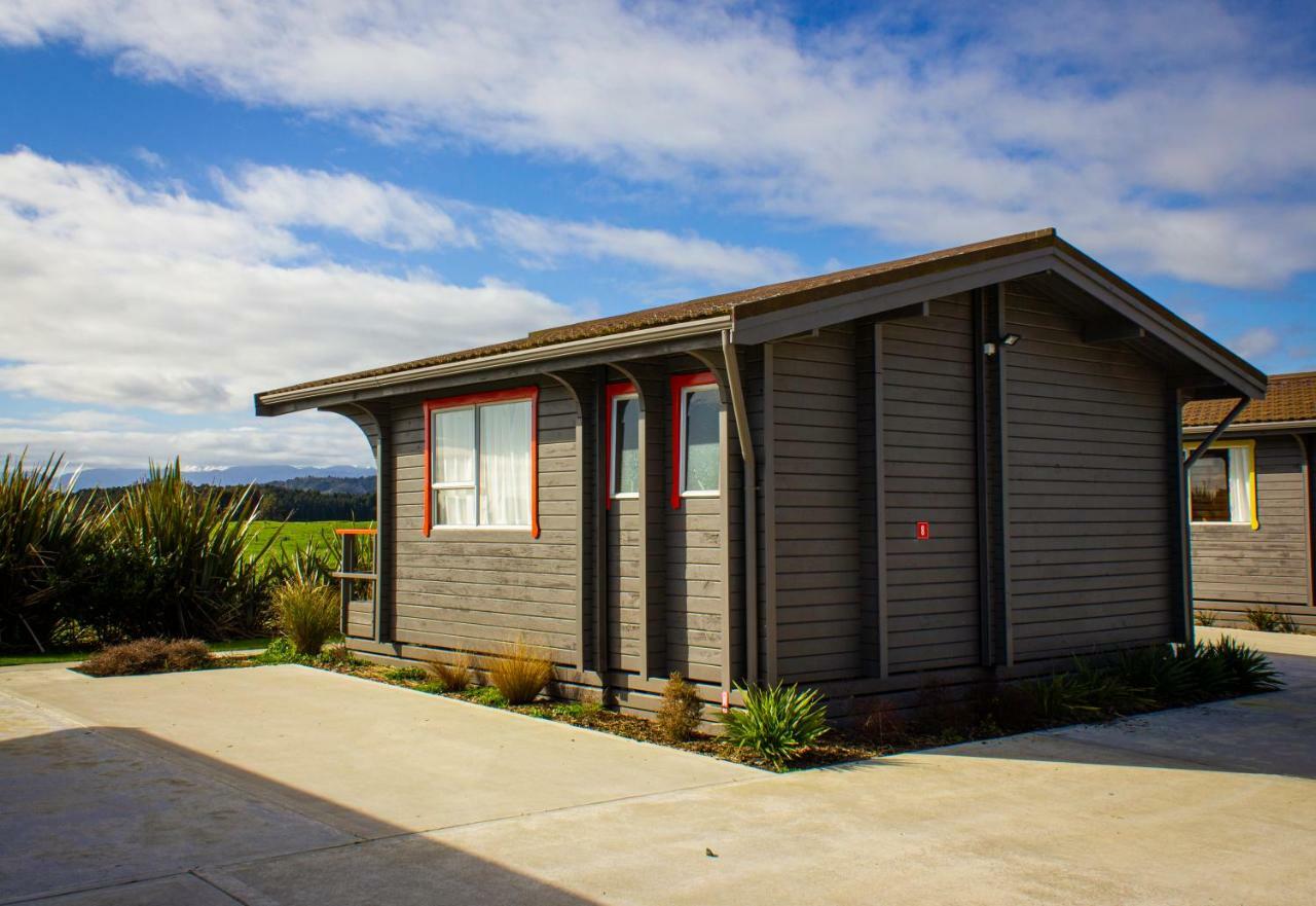 Little Wanganui Hotel エクステリア 写真