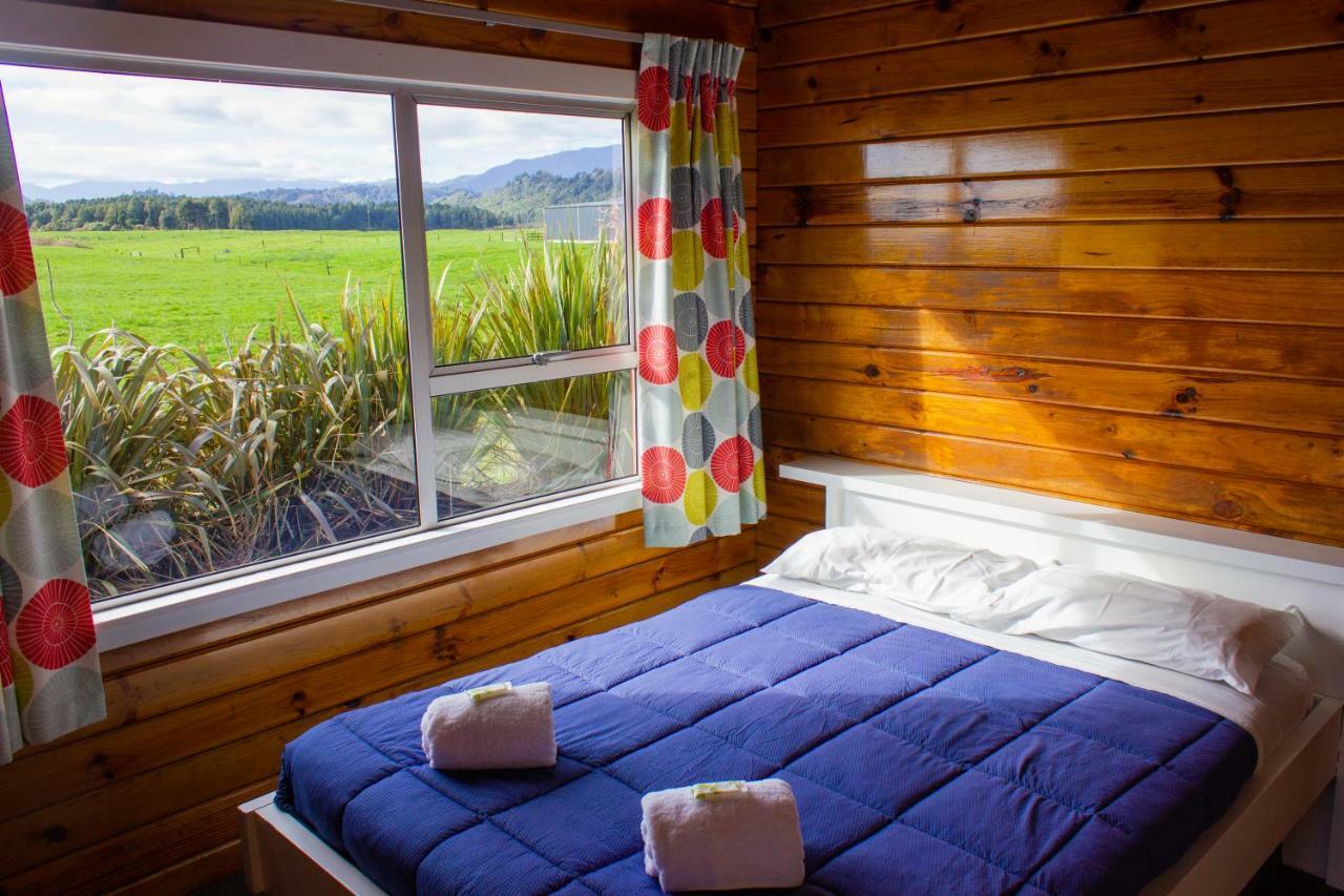 Little Wanganui Hotel エクステリア 写真
